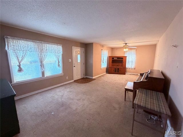 2115 Lynch Avenue, Granite City, IL 62040