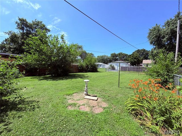 2115 Lynch Avenue, Granite City, IL 62040