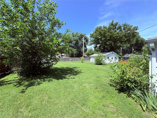 2115 Lynch Avenue, Granite City, IL 62040