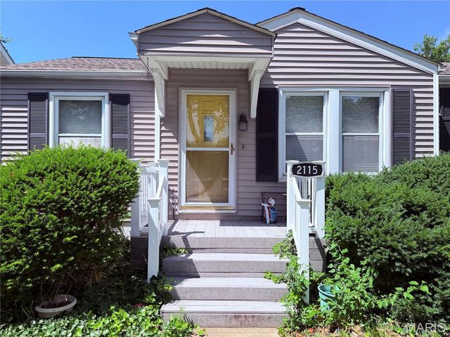 2115 Lynch Avenue, Granite City, IL 62040