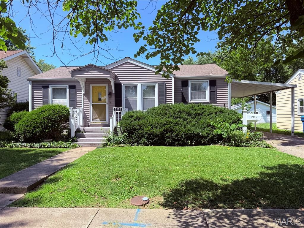 2115 Lynch Avenue, Granite City, IL 62040