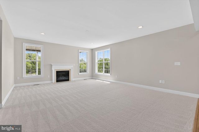 16546 LANCE TRAIL CT, Hamilton, VA 20158