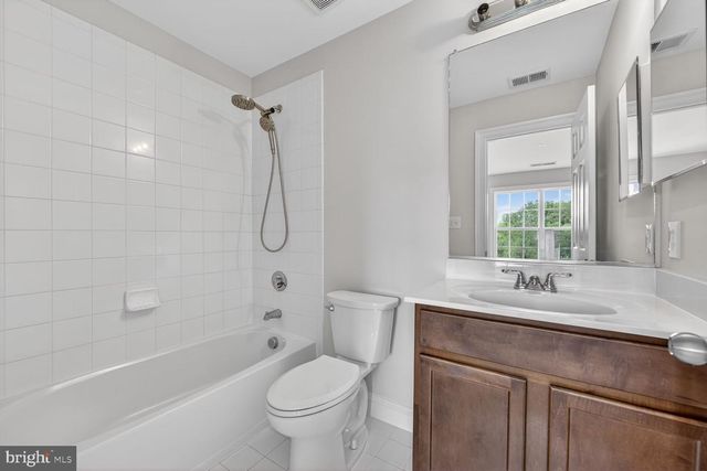 16546 LANCE TRAIL CT, Hamilton, VA 20158
