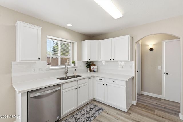 1789 E CARLA VISTA Drive, Gilbert, AZ 85295