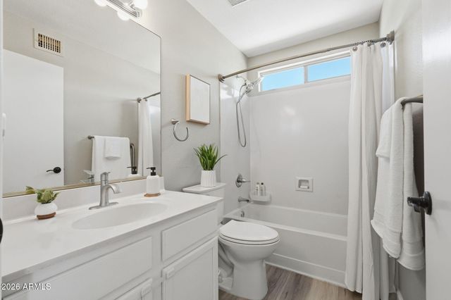 1789 E CARLA VISTA Drive, Gilbert, AZ 85295