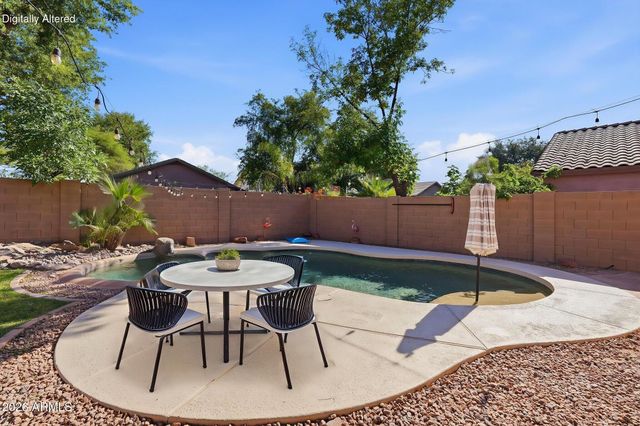 1789 E CARLA VISTA Drive, Gilbert, AZ 85295