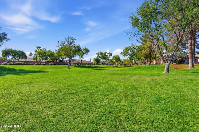 1789 E CARLA VISTA Drive, Gilbert, AZ 85295