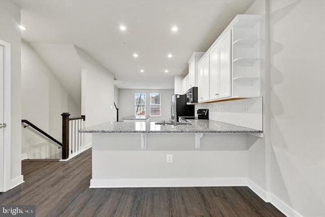 815 LENNOX ST, Baltimore, MD 21217