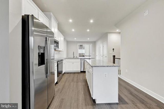 815 LENNOX ST, Baltimore, MD 21217