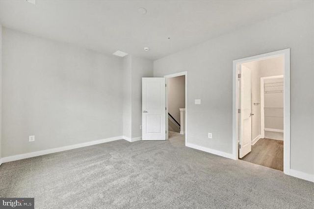 815 LENNOX ST, Baltimore, MD 21217