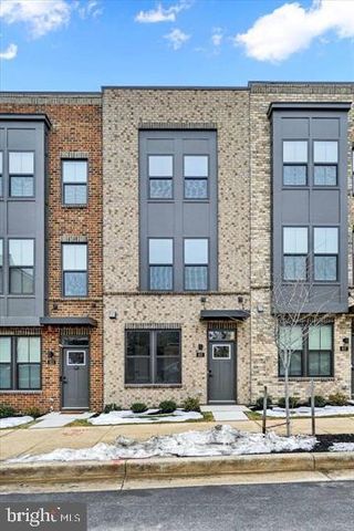 815 LENNOX ST, Baltimore, MD 21217