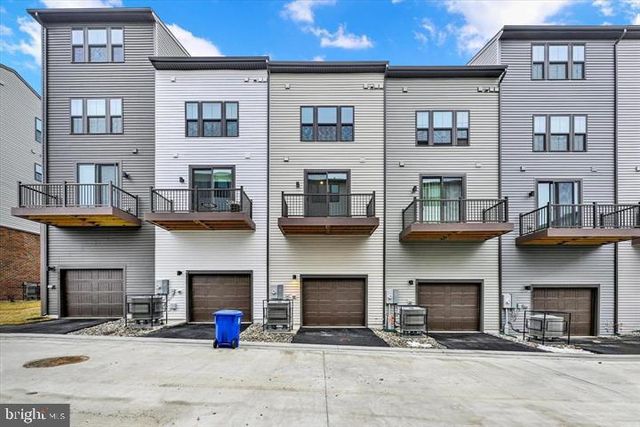 815 LENNOX ST, Baltimore, MD 21217