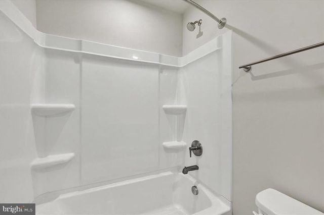 815 LENNOX ST, Baltimore, MD 21217