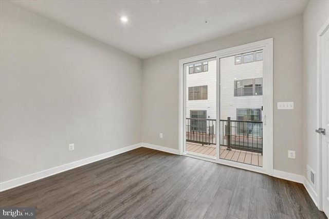 815 LENNOX ST, Baltimore, MD 21217