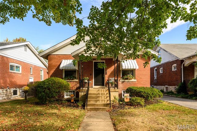 6811 Marquette Avenue, St Louis, MO 63139