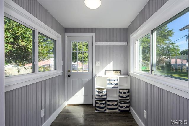 6811 Marquette Avenue, St Louis, MO 63139