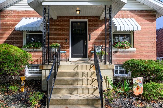 6811 Marquette Avenue, St Louis, MO 63139