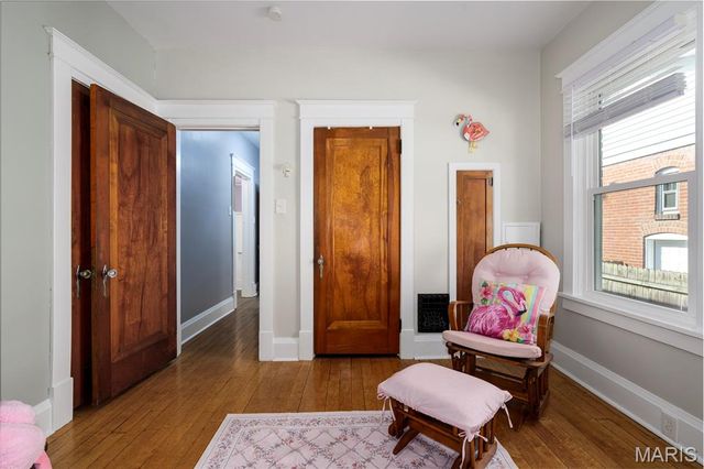 6811 Marquette Avenue, St Louis, MO 63139