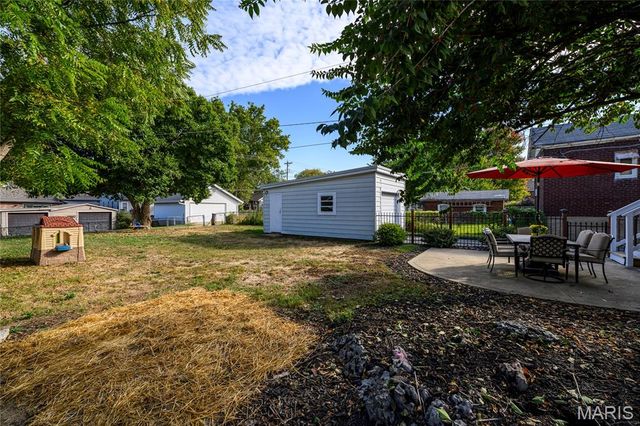 6811 Marquette Avenue, St Louis, MO 63139