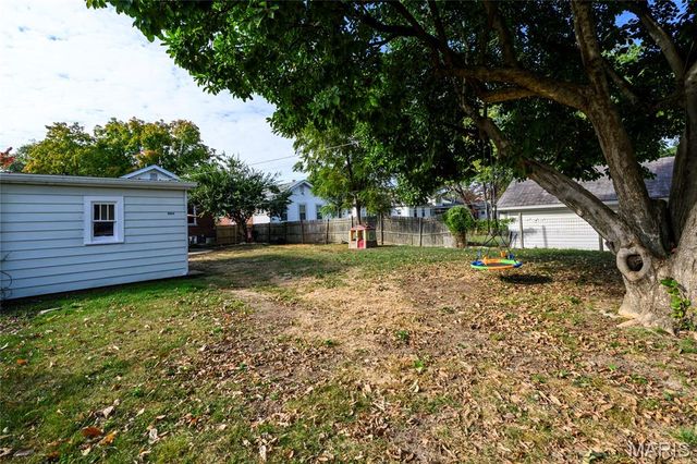 6811 Marquette Avenue, St Louis, MO 63139