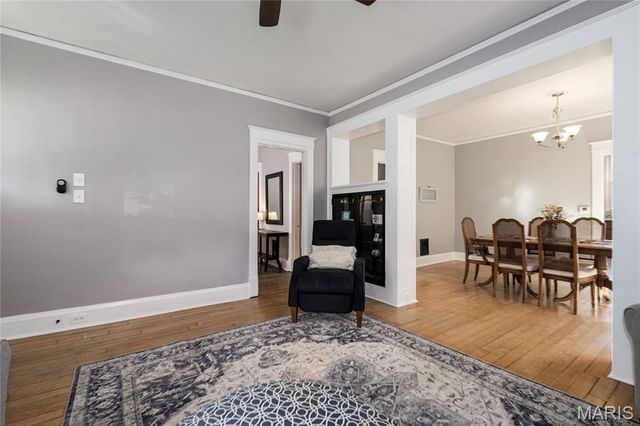 6811 Marquette Avenue, St Louis, MO 63139