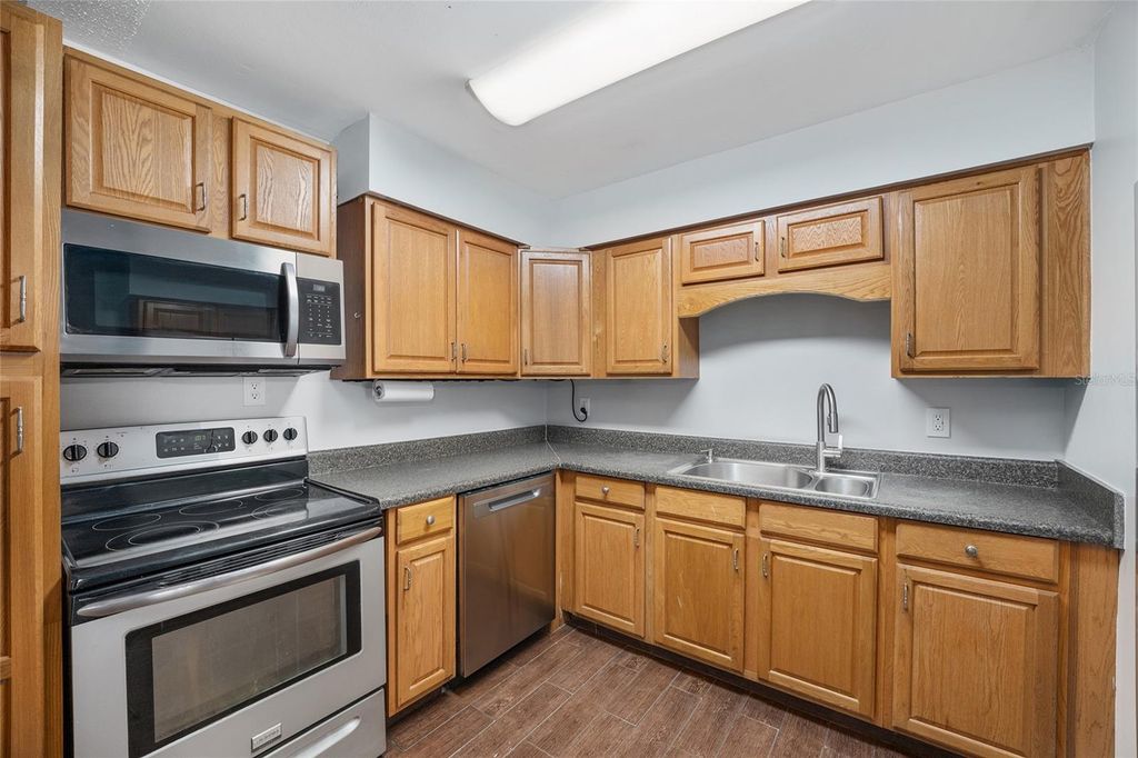 Image 18 of property listing at 3216 NE 22ND COURT, Ocala, FL 34479