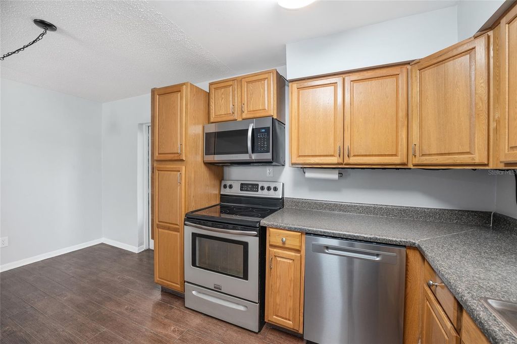 Image 19 of property listing at 3216 NE 22ND COURT, Ocala, FL 34479