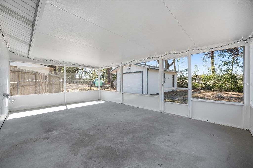 Image 33 of property listing at 3216 NE 22ND COURT, Ocala, FL 34479