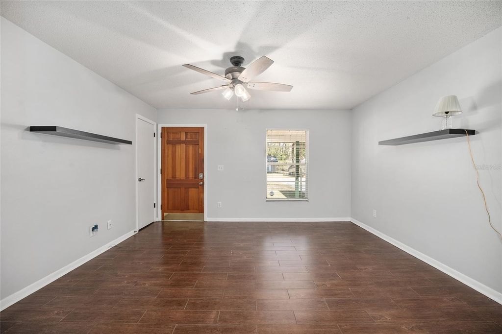 Image 9 of property listing at 3216 NE 22ND COURT, Ocala, FL 34479