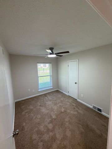 3090 SPRING HILL DR, Memphis, TN 38127