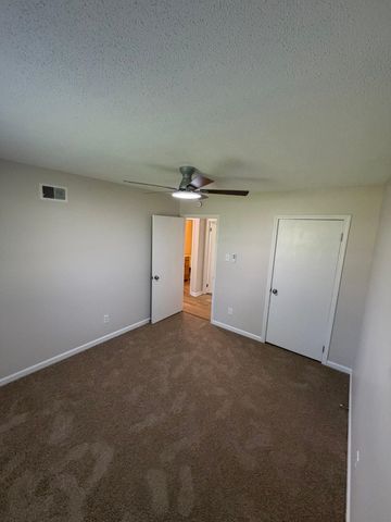 3090 SPRING HILL DR, Memphis, TN 38127