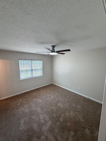 3090 SPRING HILL DR, Memphis, TN 38127