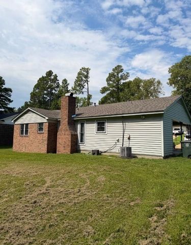 3090 SPRING HILL DR, Memphis, TN 38127