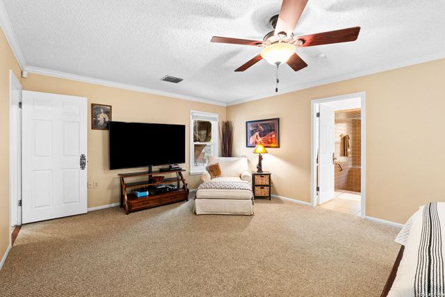 318 WHISPER WOOD LN, San Antonio, TX 78216