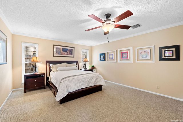 318 WHISPER WOOD LN, San Antonio, TX 78216