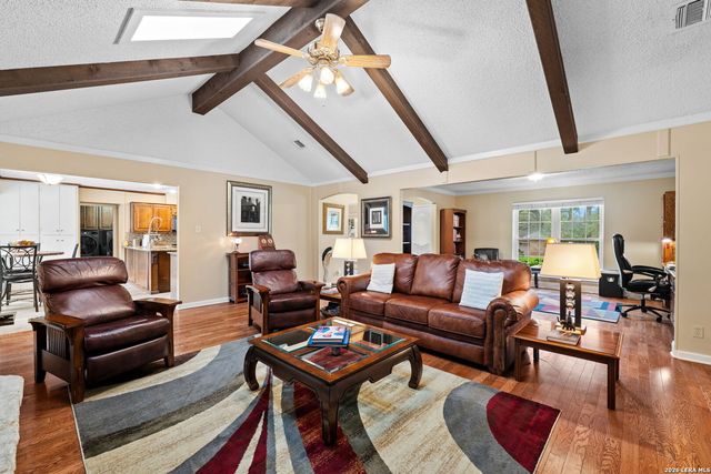 318 WHISPER WOOD LN, San Antonio, TX 78216