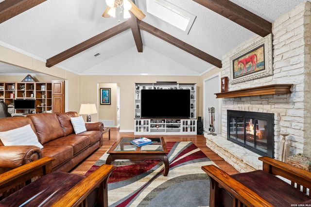 318 WHISPER WOOD LN, San Antonio, TX 78216