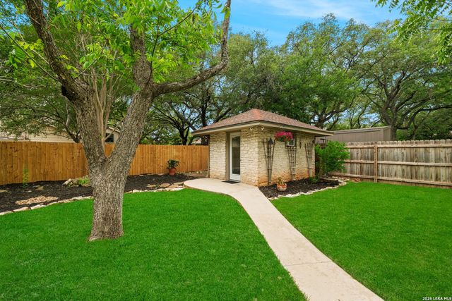 318 WHISPER WOOD LN, San Antonio, TX 78216