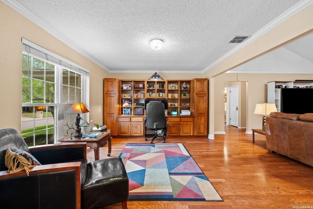 318 WHISPER WOOD LN, San Antonio, TX 78216