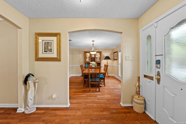318 WHISPER WOOD LN, San Antonio, TX 78216