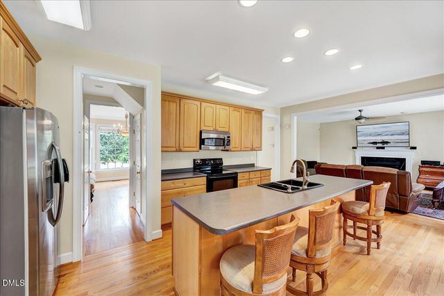 10 Bland Spring Place, Durham, NC 27713