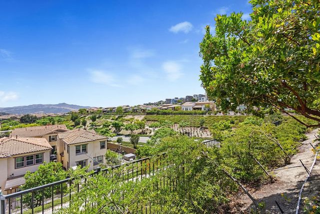 10 Jaripol, Rancho Mission Viejo, CA 92694