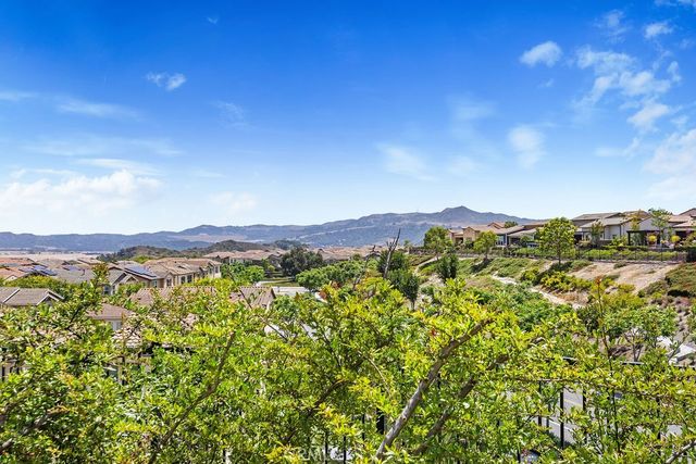 10 Jaripol, Rancho Mission Viejo, CA 92694