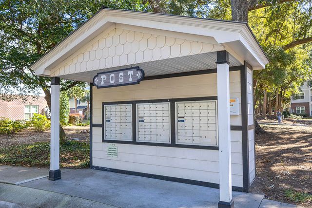 1025 Riverland Woods Place 423, Charleston, SC 29412