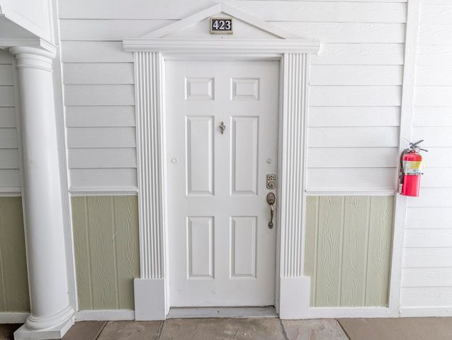 1025 Riverland Woods Place 423, Charleston, SC 29412