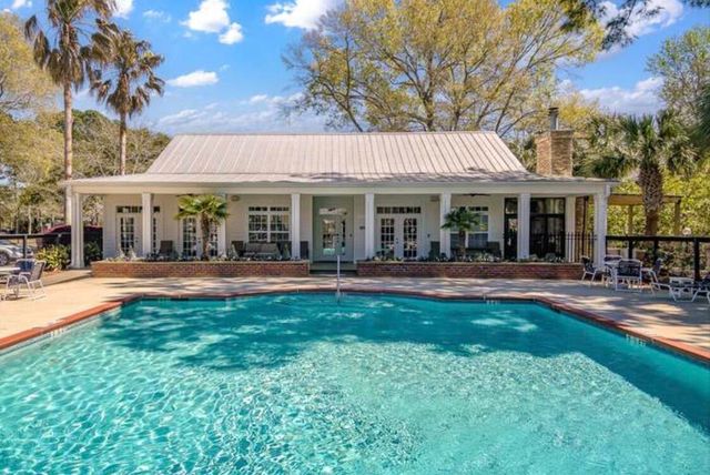 1025 Riverland Woods Place 423, Charleston, SC 29412