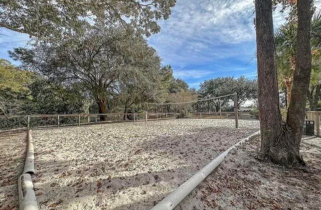 1025 Riverland Woods Place 423, Charleston, SC 29412