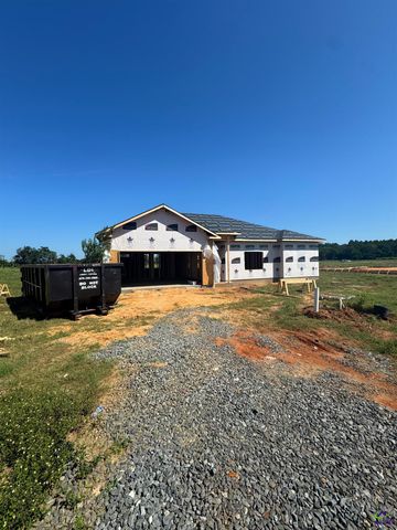 221 Farmland Circle, Perry, GA 31069