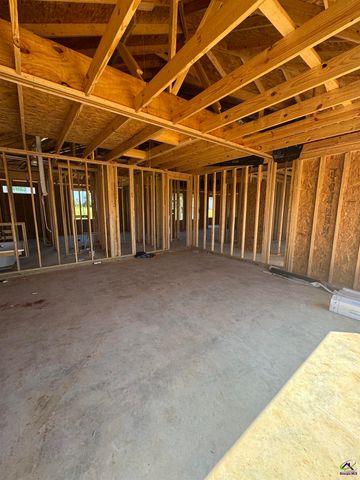 221 Farmland Circle, Perry, GA 31069