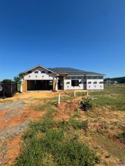 221 Farmland Circle, Perry, GA 31069